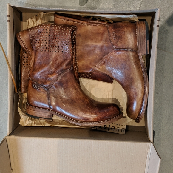 Bed | STU boots - Picture 9 of 9